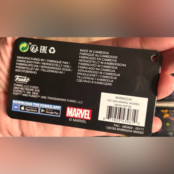 New Funko POP Marvel: The Infinity Saga Blacklight Backpack - Picture 5 of 6